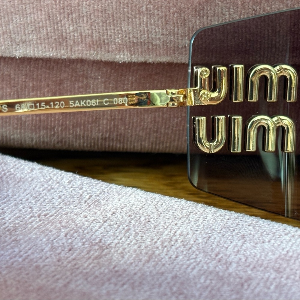 Miu Miu Sunglasses - Picture 4 of 8